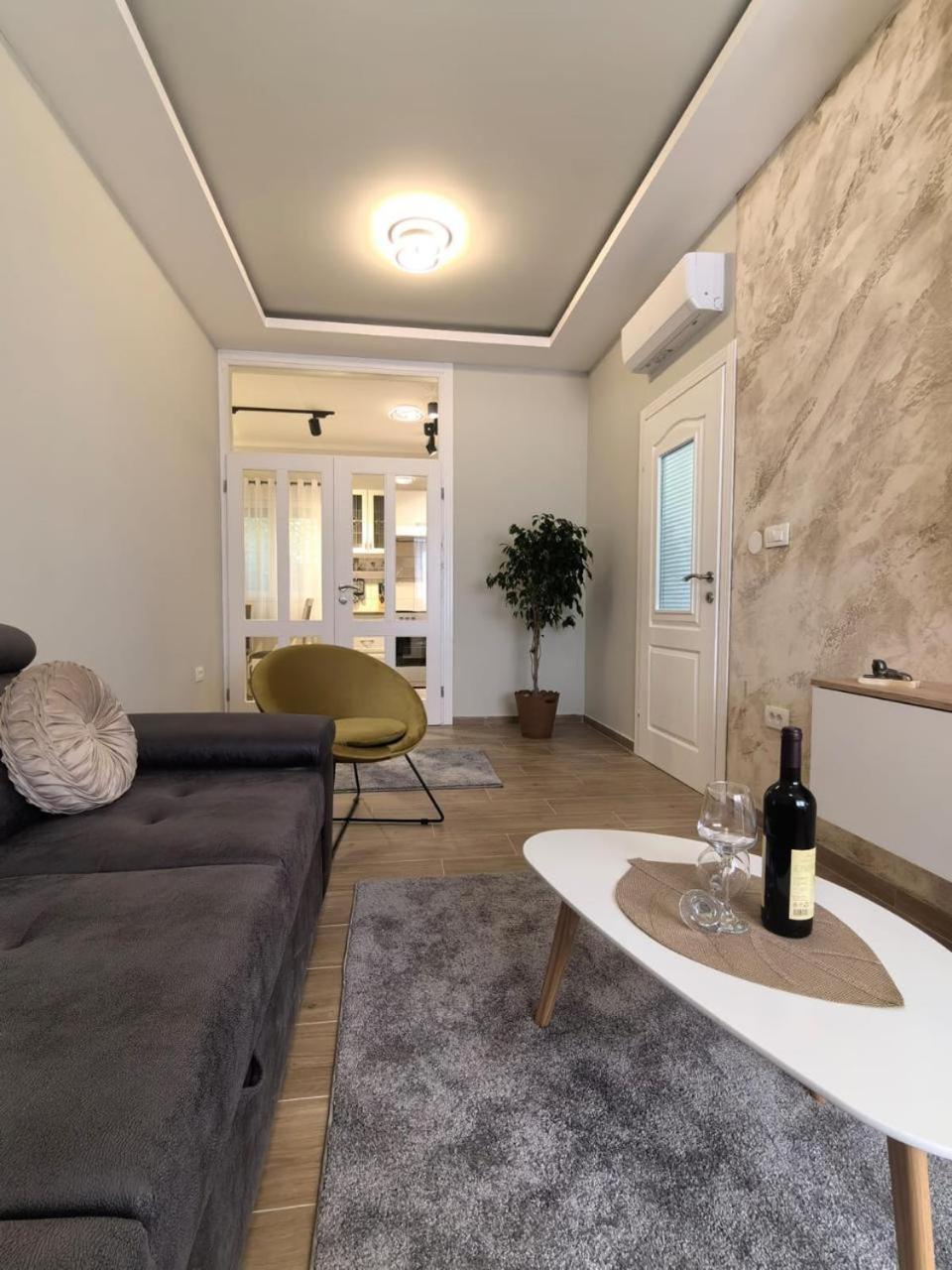 Sunny Hill - Parking - Fenced Garden - Luxury Loft Apartment Kotor Exterior photo